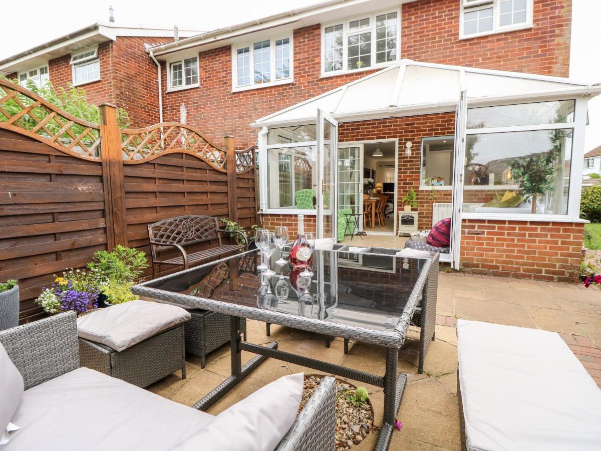 1 Westwood Close Cowes  Exterior photo