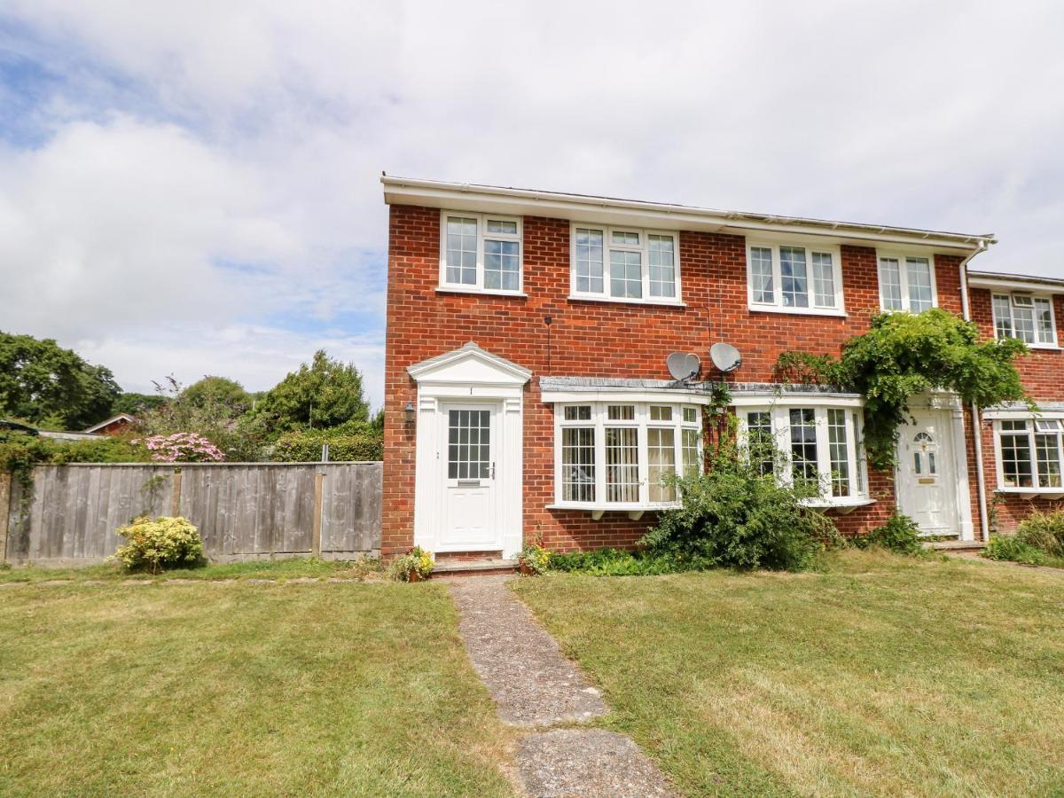 1 Westwood Close Cowes  Exterior photo